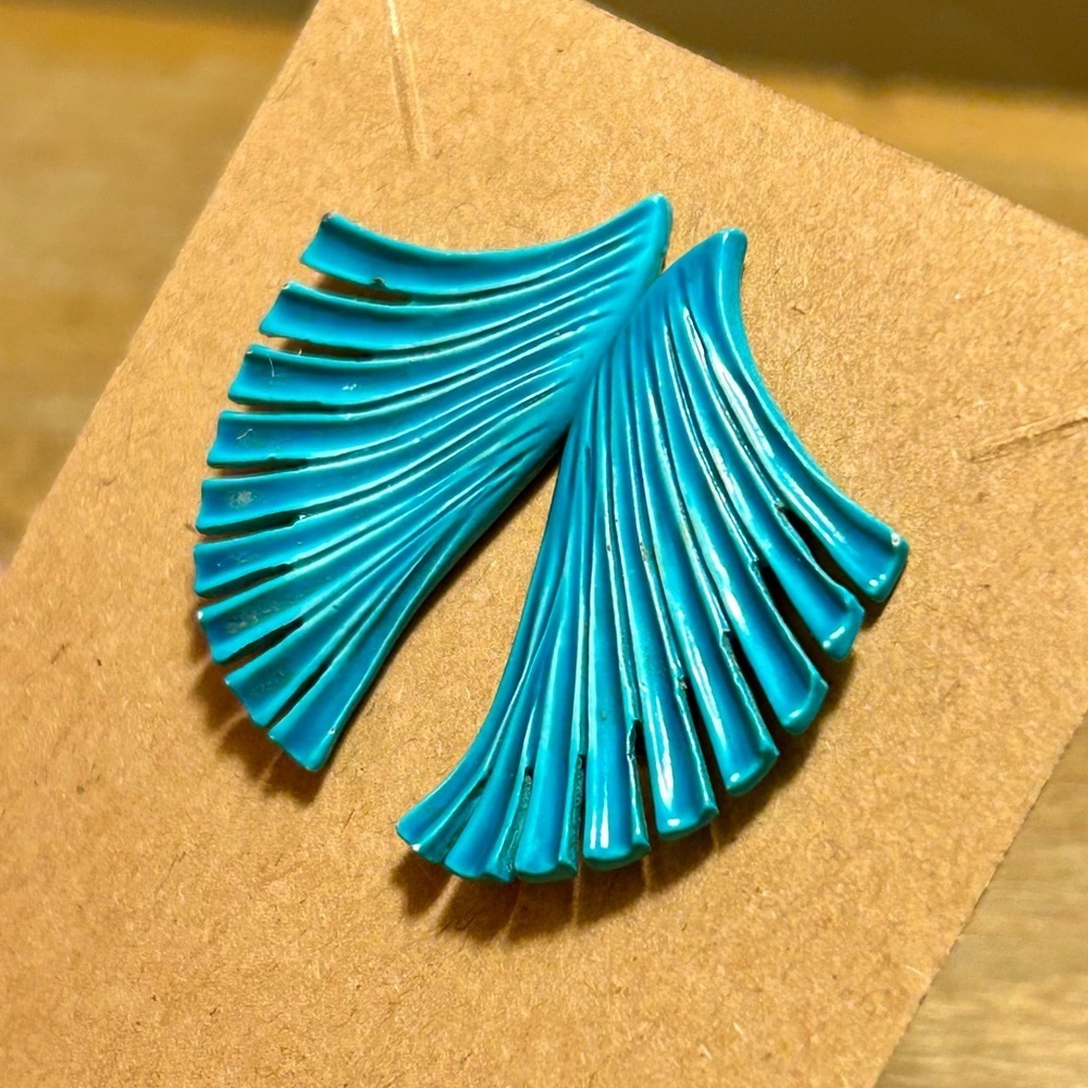 Vintage 80’s Teal Angel Wing Earrings